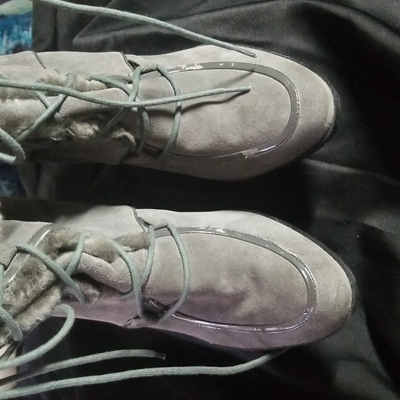 Calvin Klien Gray boot sz. 10 - Picture 2 of 13